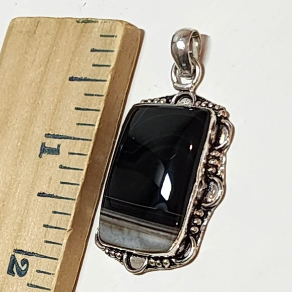 Striped Black Onyx Agate Pendant Necklace Hand Crafted Vintage Style Setting